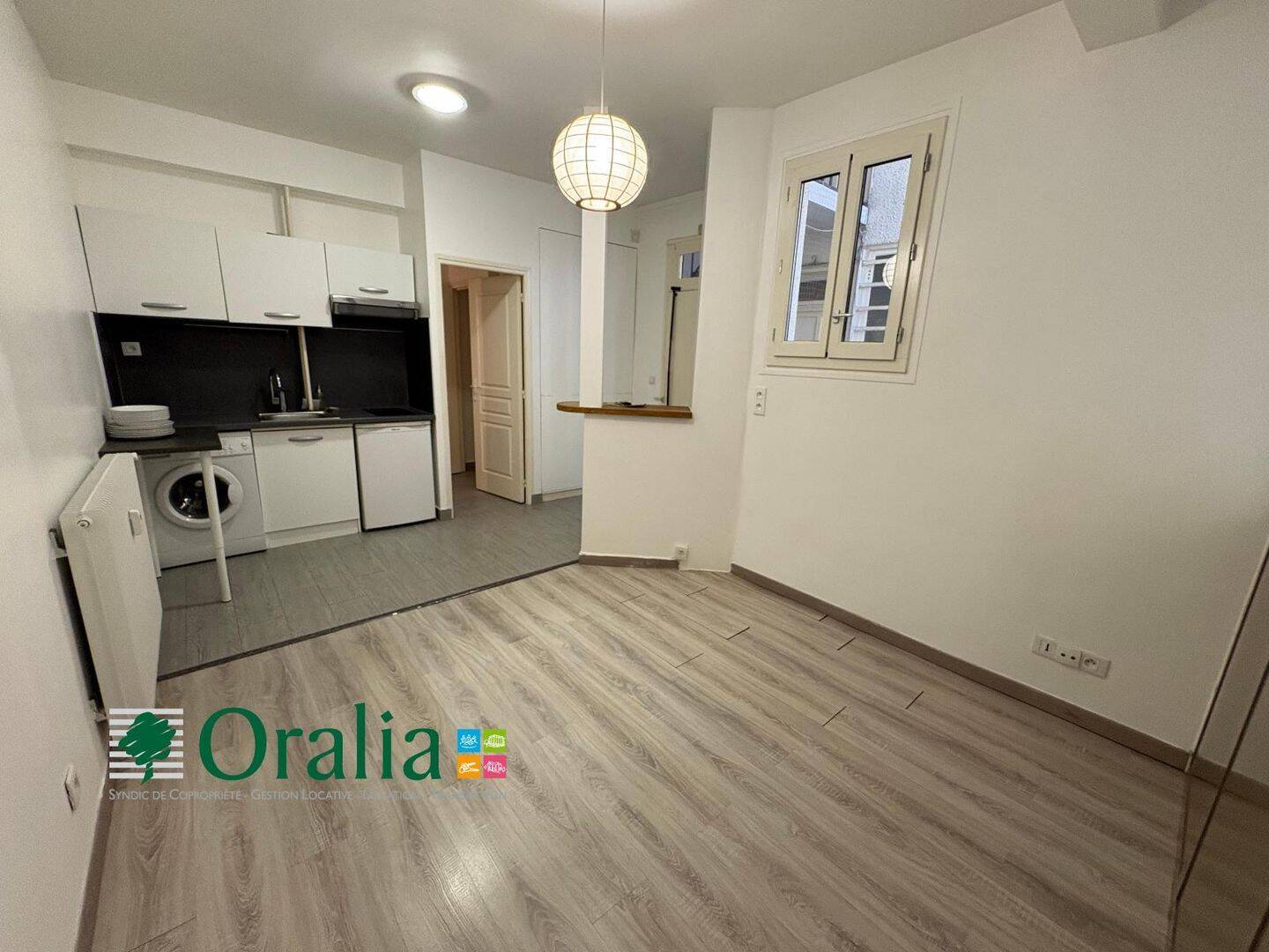 Appartement 2 pièces 30 m² · à Paris 14ème Arrondissement · 29,8 m² · 1 050 €/mois