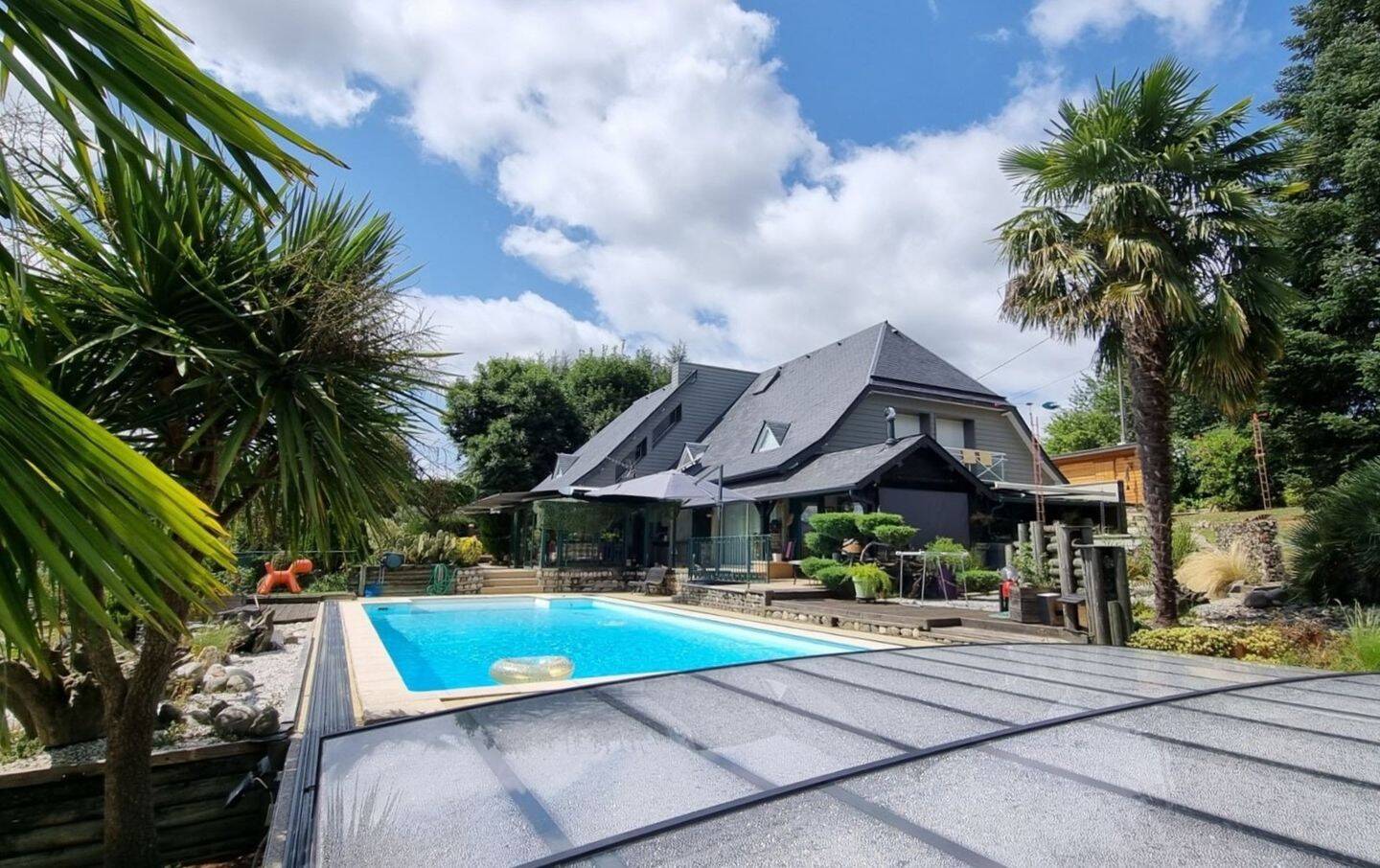 Maison 8 pièces 238 m² · à Tarbes · 238 m² · 690 000 €