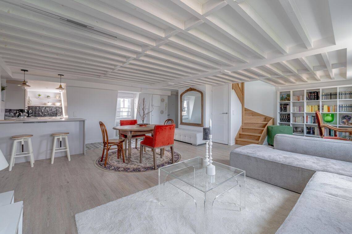 Appartement 2 pièces 47 m² · à Paris 1er Arrondissement · 47 m² · 2 850 €