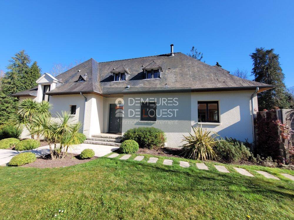 Maison 10 pièces 356 m² · à Saint-Grégoire · 356 m² · 1 350 000 €