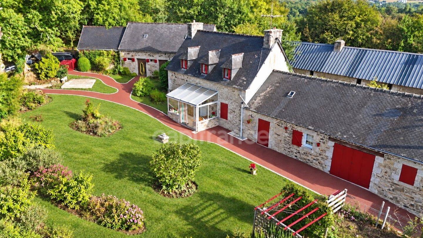 Maison 7 pièces 170 m² · à Plouyé · 170 m² · 234 900 €