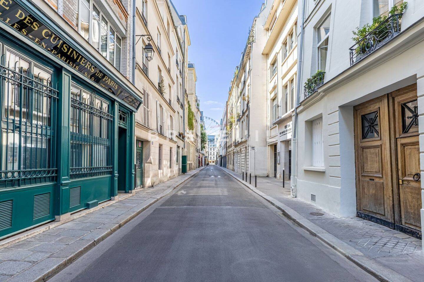 Appartement 1 pièce 14 m² · à Paris 1er Arrondissement · 13,9 m² · 220 000 €