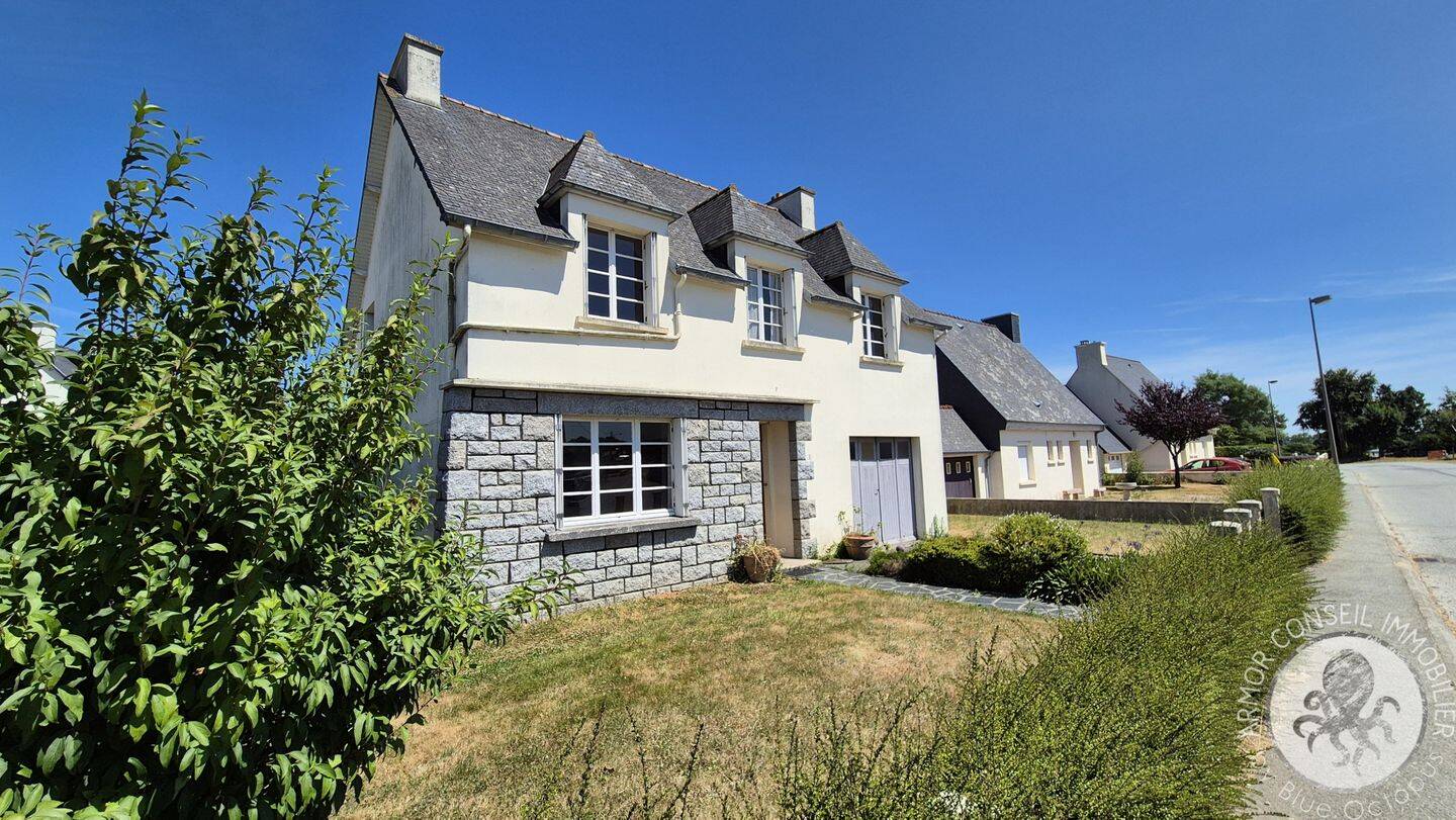 Maison 5 pièces 109 m² · à Hénanbihen · 109 m² · 181 000 €