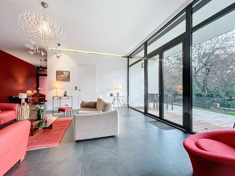 Maison à louer 2 870 € 4 pièces 3 chambres 182 m² 4 000 m² de terrain Chambery 73000