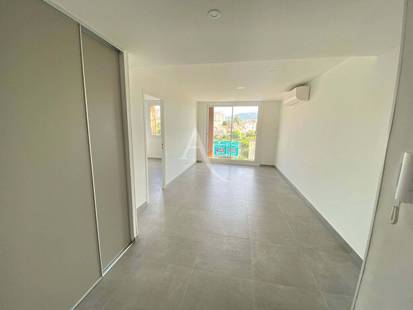 Appartement 3 pièces 56 m² · à Nice · 56 m² · 999 €