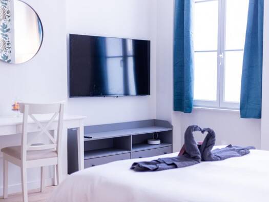 Appartement à louer 1 900 € 1 pièce 20 m² RDC/4 disponible dès maintenant Notre Dame des Champs Paris 6ème arrondissement 75006