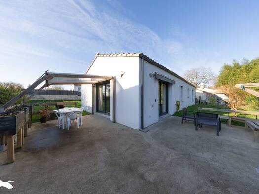 Maison de plain-pied à vendre 239 950 € 3 pièces 2 chambres 80,1 m² 1 206 m² de terrain Nesmy 85310