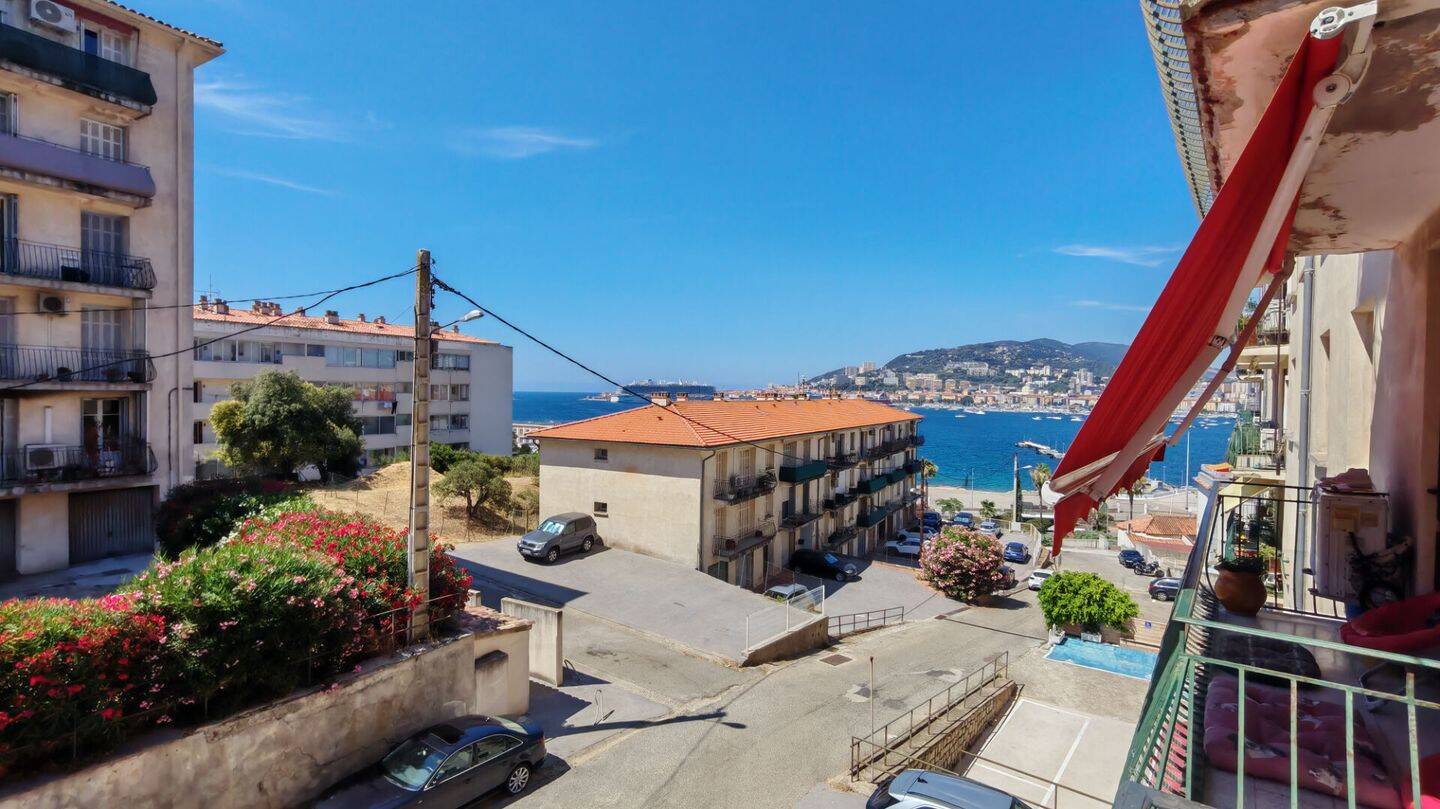 Appartement 3 pièces 73 m² · à Ajaccio · 72,9 m² · 900 €