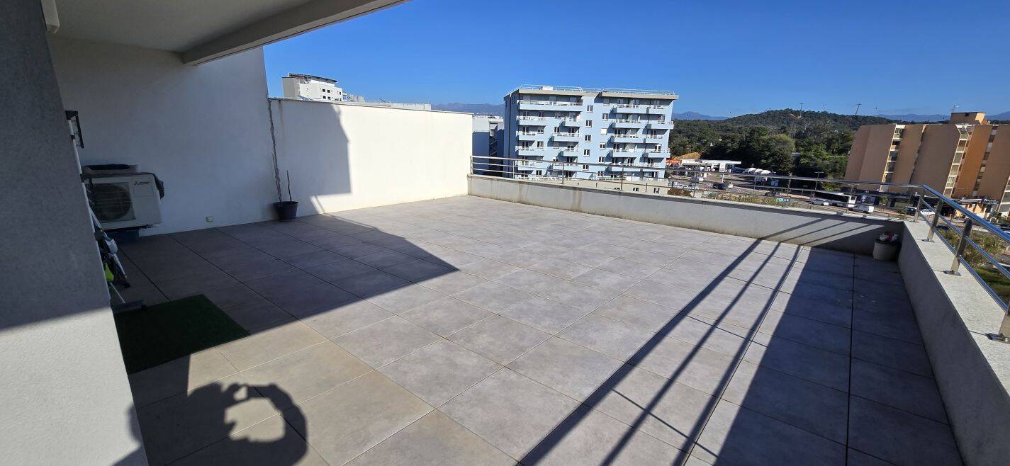Appartement 3 pièces 72 m² · à Ajaccio · 72 m² · 300 000 €