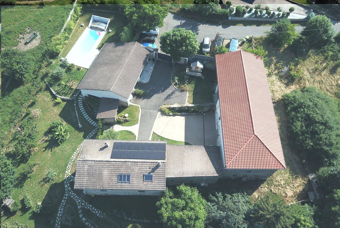 Maison 1 pièce 177 m² · à L'Étrat · 176,9 m² · 750 000 €