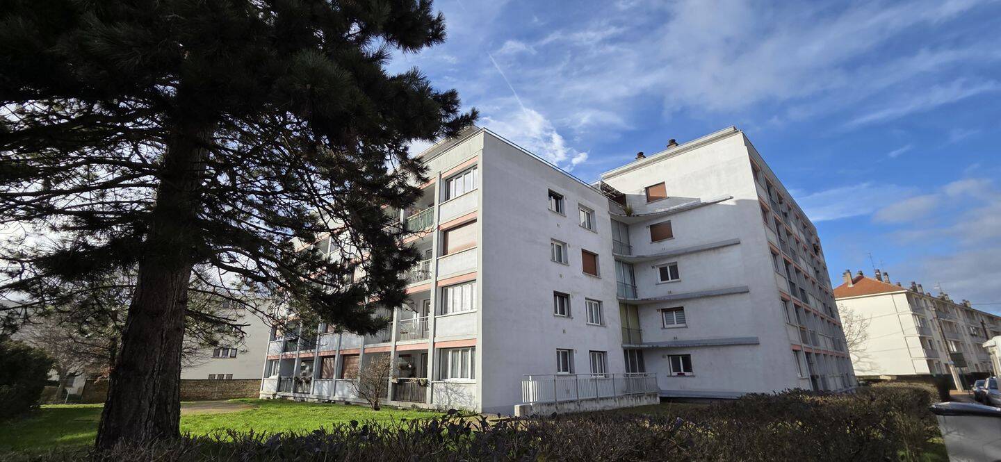 Appartement 6 pièces 111 m² · à Dijon · 111,3 m² · 230 000 €
