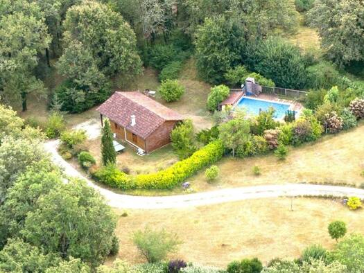 Maison de plain-pied à vendre 165 000 € 4 pièces 2 chambres 55 m² 5 318 m² de terrain Souillac 46200