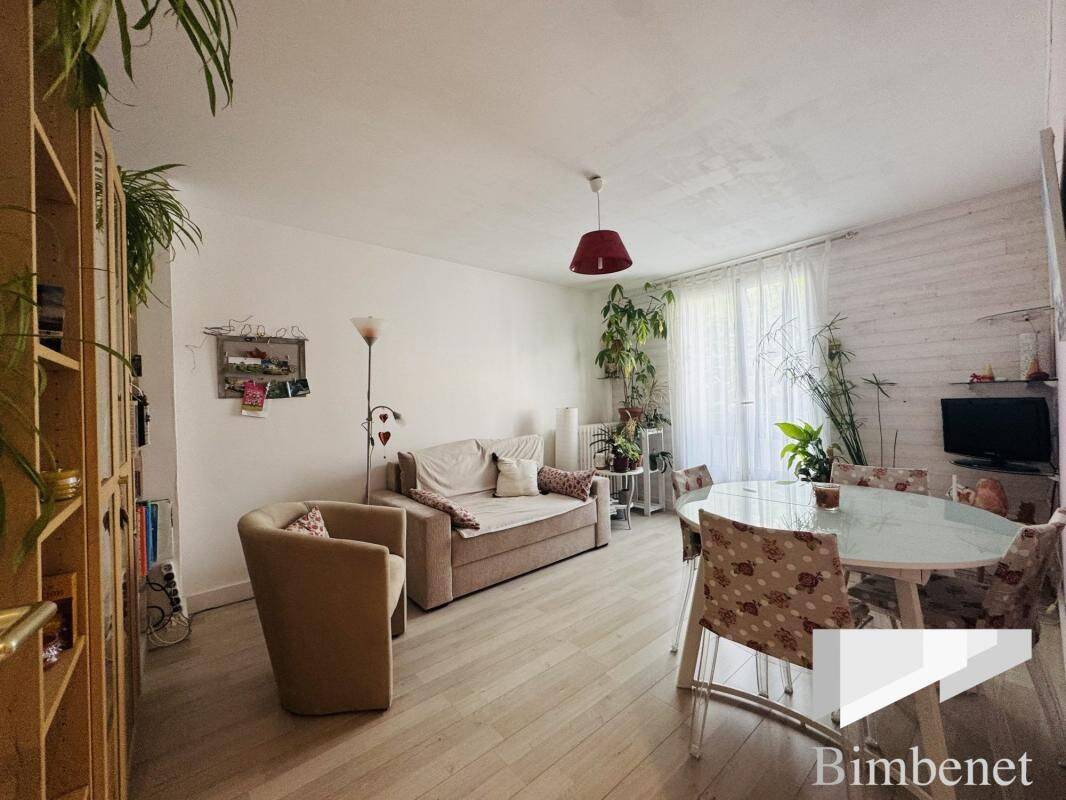 Appartement 3 pièces 60 m² · à Fleury-les-Aubrais · 60 m² · 124 000 €