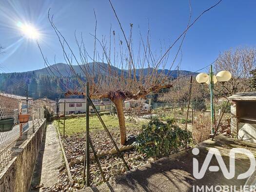 Maison à vendre 49 900 € 4 pièces 3 chambres 50 m² 118 m² de terrain Saint-Laurent-de-Cerdans 66260