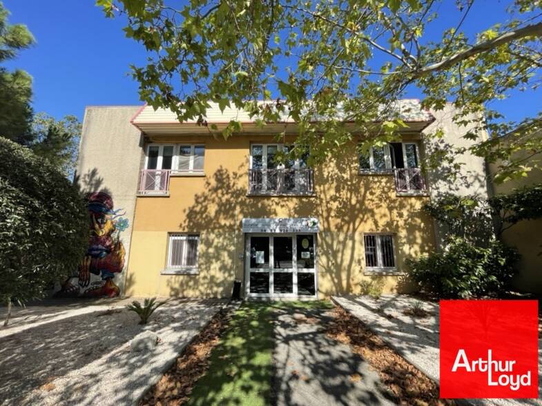 Espace bureau à vendre 1 104 000 € 460 m² de bureaux divisible de 460 m² à 460 m² Prés d'Arènes Montpellier 34070