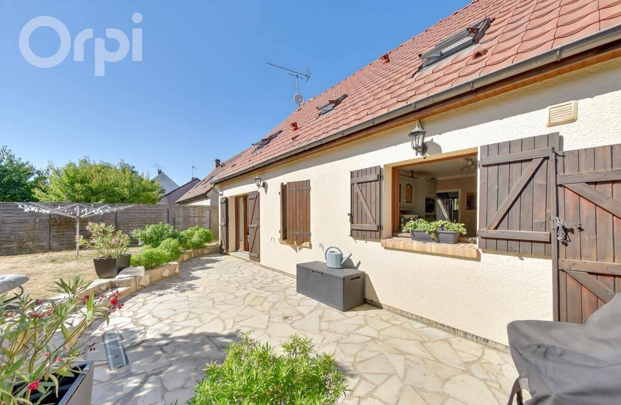 Maison 6 pièces 130 m² · à Dammartin-en-Goële · 130 m² · 365 000 €