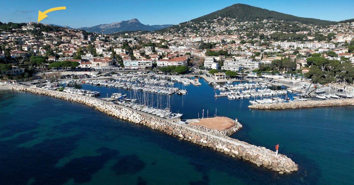 Maison 4 pièces 108 m² · à Carqueiranne · 108 m² · 580 000 €