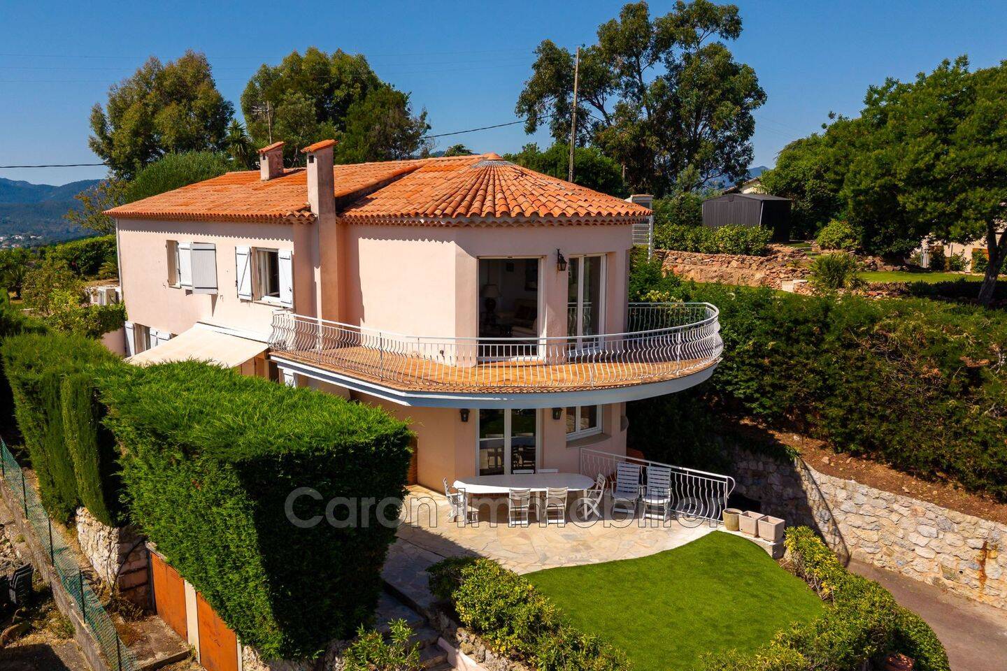 Maison 5 pièces 182 m² · à Mandelieu-la-Napoule · 182 m² · 1 090 000 €