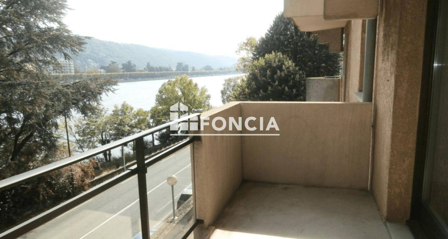 Appartement 2 pièces 55 m² · à Sainte-Colombe · 54,9 m² · 678 €