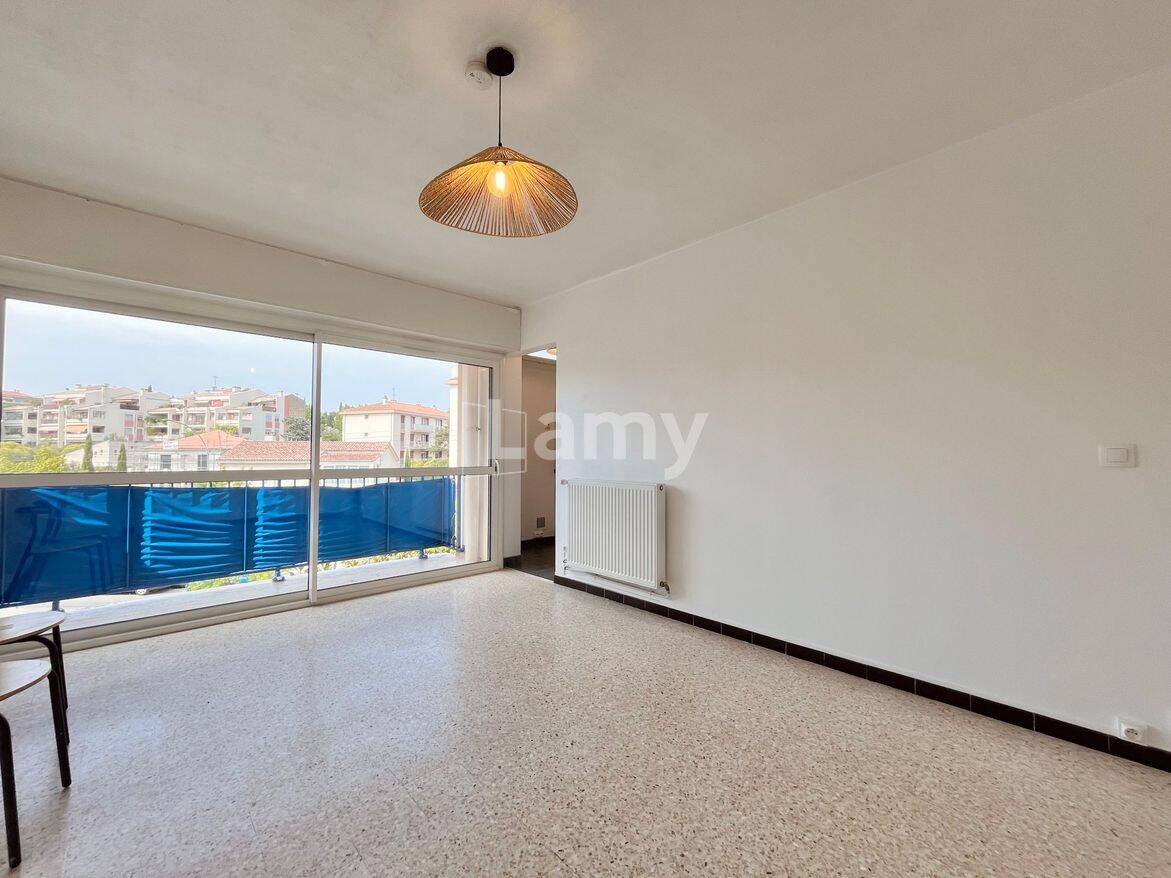 Appartement 1 pièce 26 m² · à Aix-en-Provence · 26,4 m² · 605 €