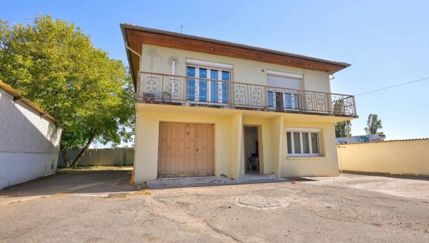 Maison 5 pièces 180 m² · à Vaulx-en-Velin · 180 m² · 850 000 €