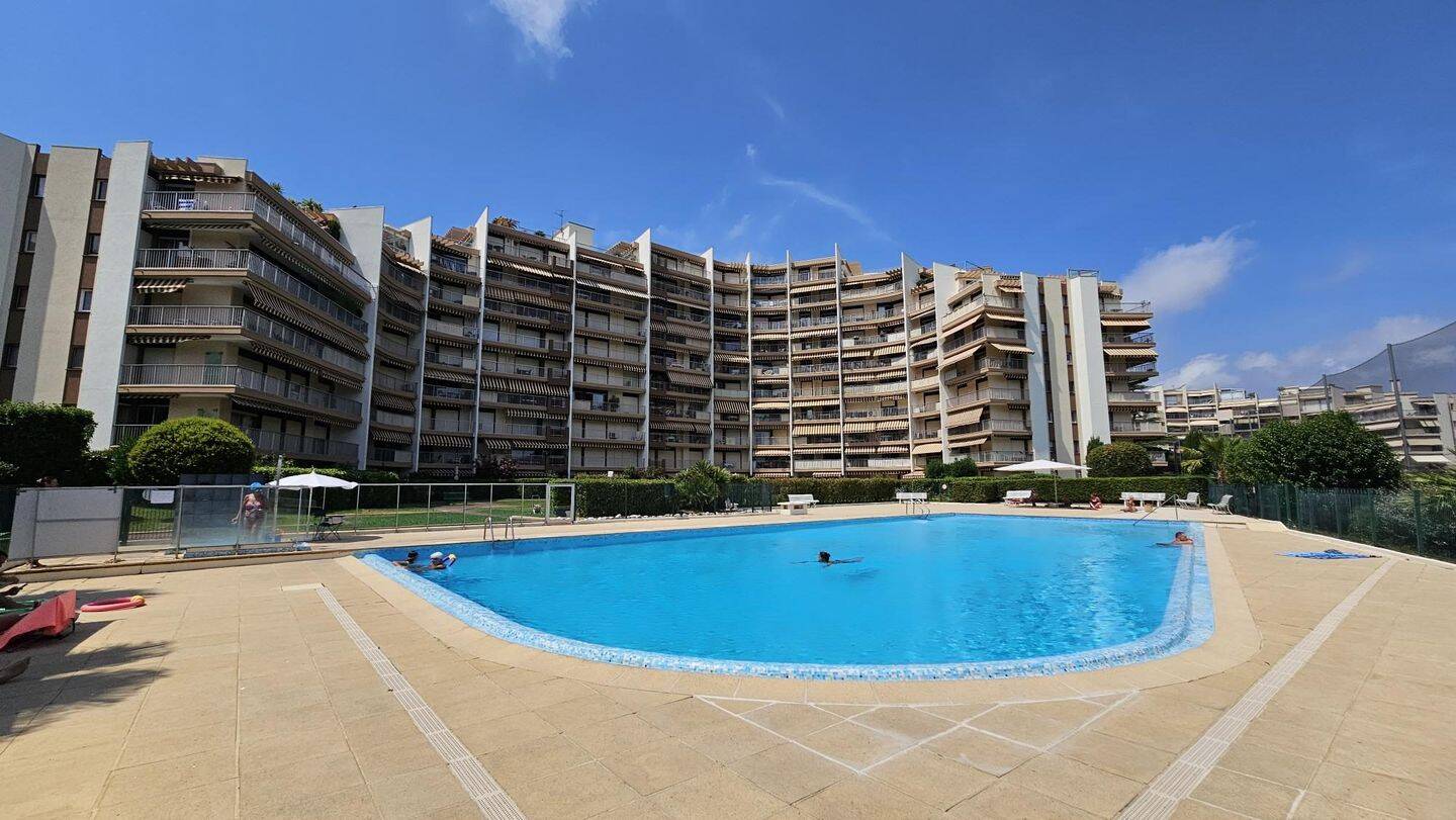 Appartement 1 pièce 34 m² · à Mandelieu-la-Napoule · 34,1 m² · 870 €