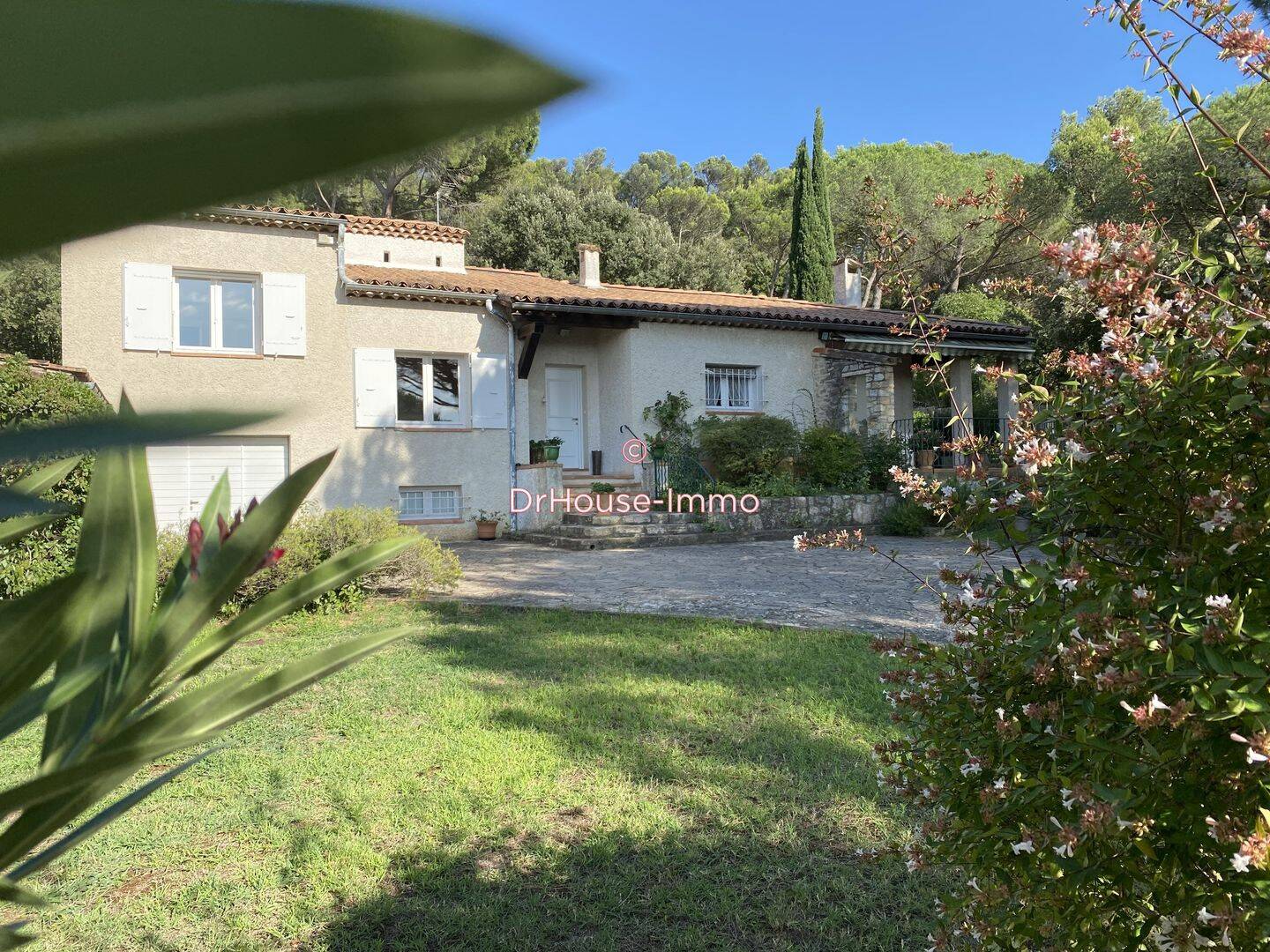 Maison 7 pièces 149 m² · à Bagnols-sur-Cèze · 149 m² · 370 000 €