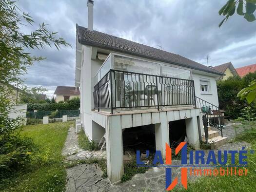 Maison à vendre 830 000 € 6 pièces 4 chambres 123 m² 944 m² de terrain La Plaine Sartrouville 78500
