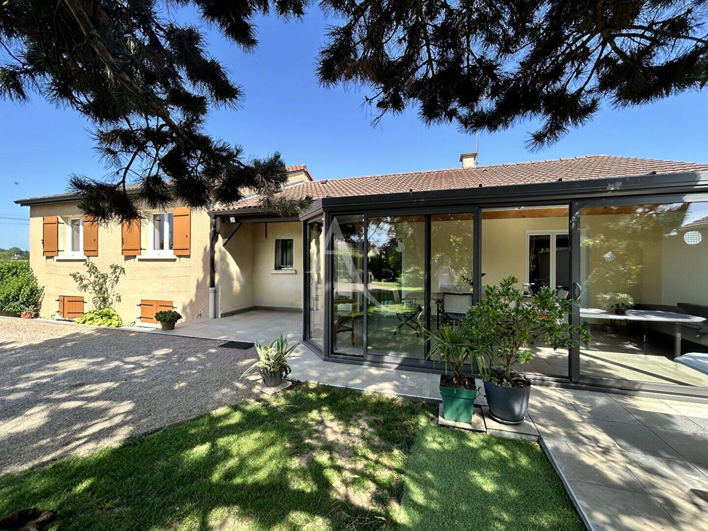 Maison 7 pièces 140 m² · à Charnay-lès-Mâcon · 140 m² · 312 455 €
