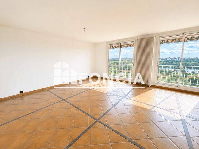 4 pièces 70 m² · à Tours · 70 m² · 920 €/mois