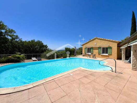 Maison de plain-pied à vendre 560 000 € 5 pièces 4 chambres 190 m² Roussillon 84220