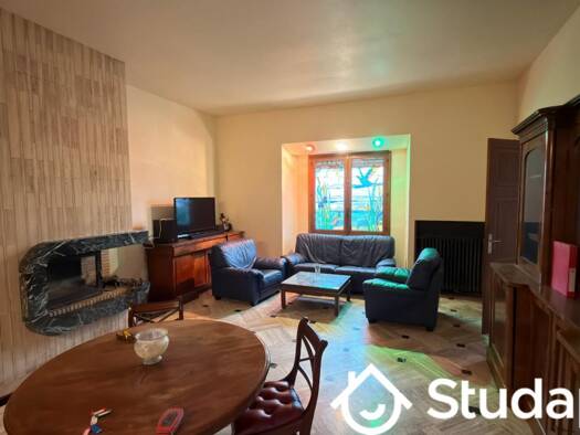 Colocation à louer - logement étudiant 500 € 1 pièce 8 chambres 15 m² disponible dès maintenant Aguado Évry-Courcouronnes 91000