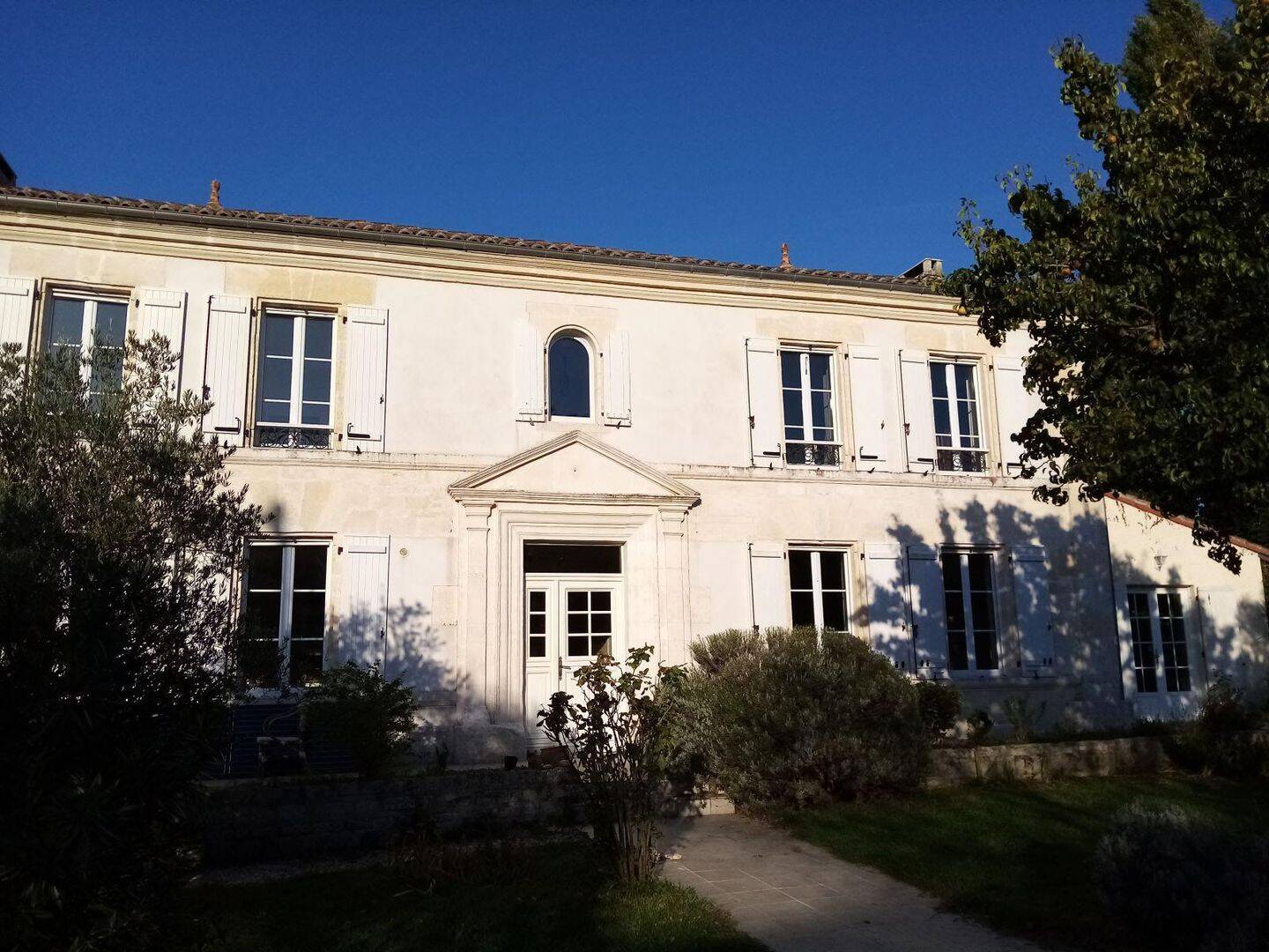 Maison 5 pièces 190 m² · à Sainte-Sévère · 190 m² · 1 400 €/mois