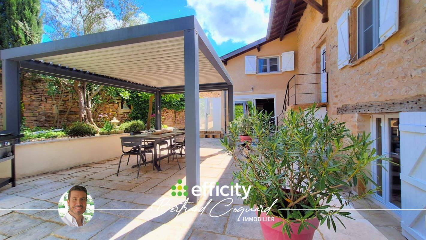 Maison 8 pièces 276 m² · à Porte des Pierres Dorées · 276 m² · 680 000 €