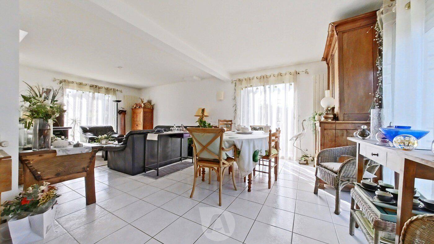 Maison 5 pièces 113 m² · à Mauves-sur-Loire · 112,8 m² · 339 900 €
