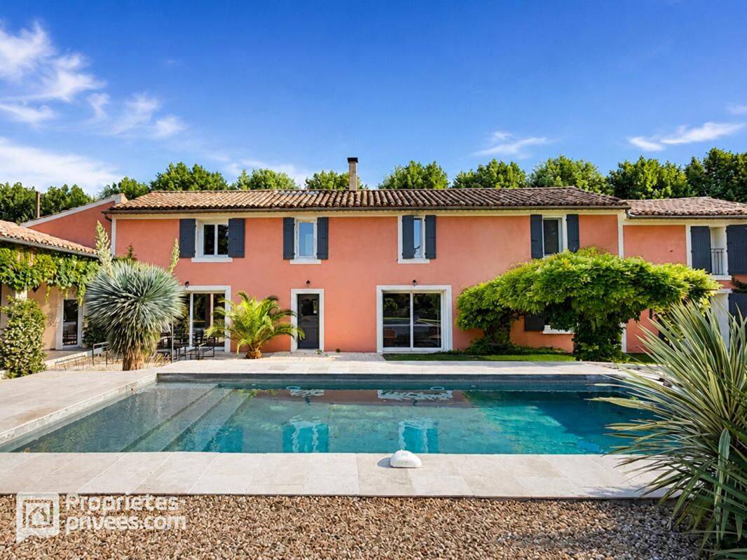 Maison 8 pièces 308 m² · à Orange · 308 m² · 879 000 €