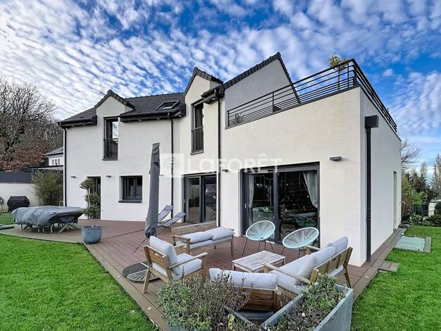 Maison à vendre 990 000 € 7 pièces 4 chambres 180 m² 730 m² de terrain Orgeval 78630