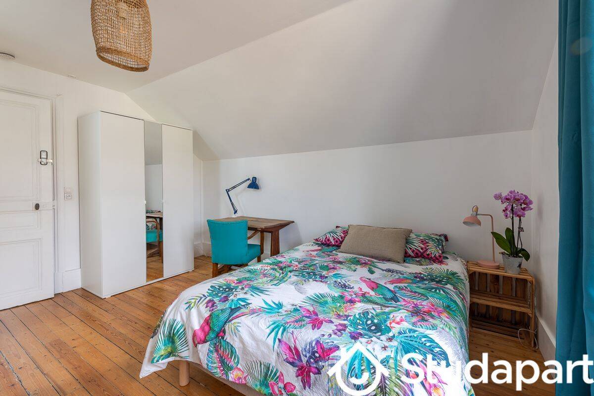 1 pièce 14 m² · à Gif-sur-Yvette · 14 m² · 850 €
