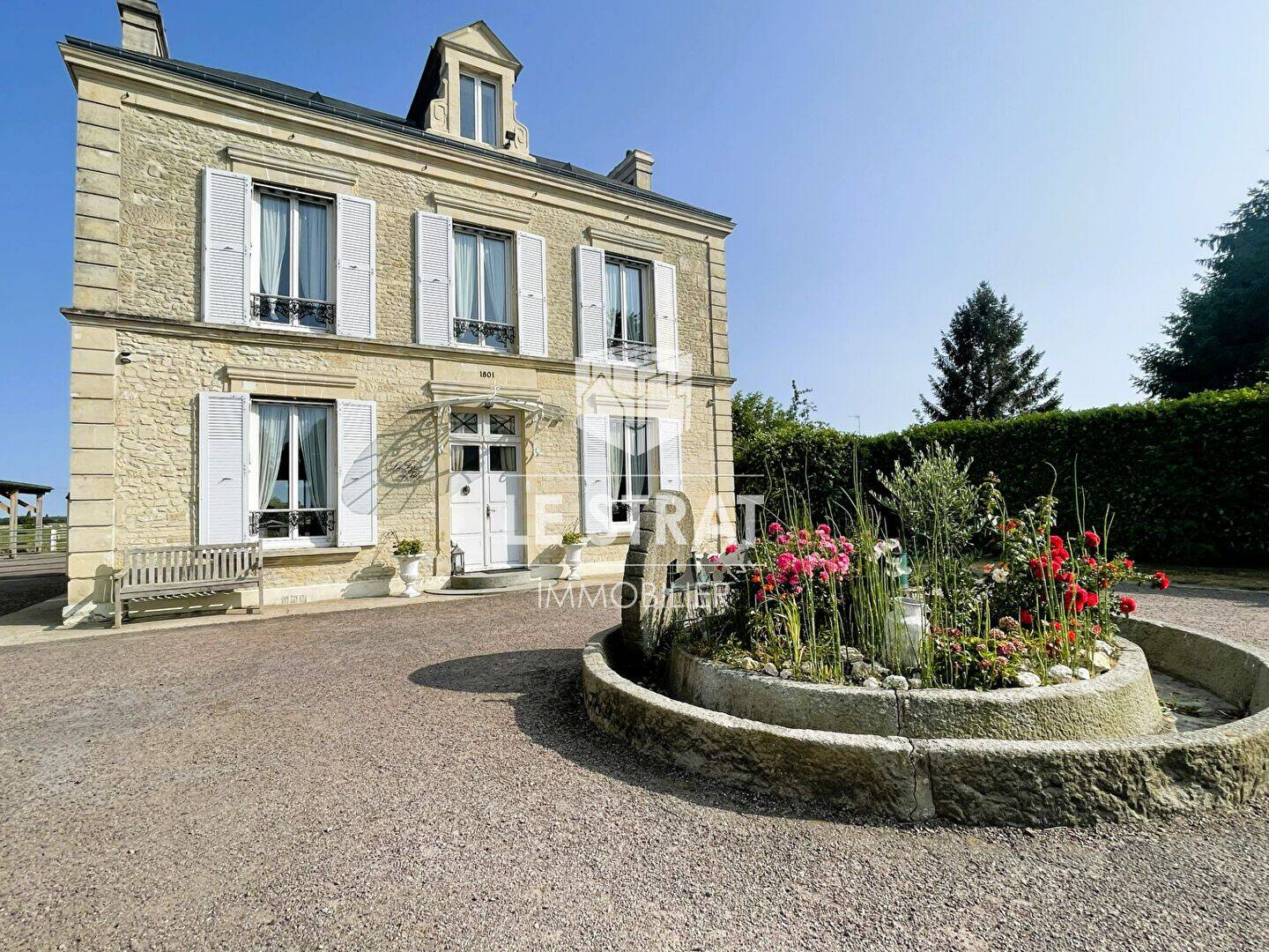 Maison 7 pièces 195 m² · à Petiville · 195 m² · 695 000 €