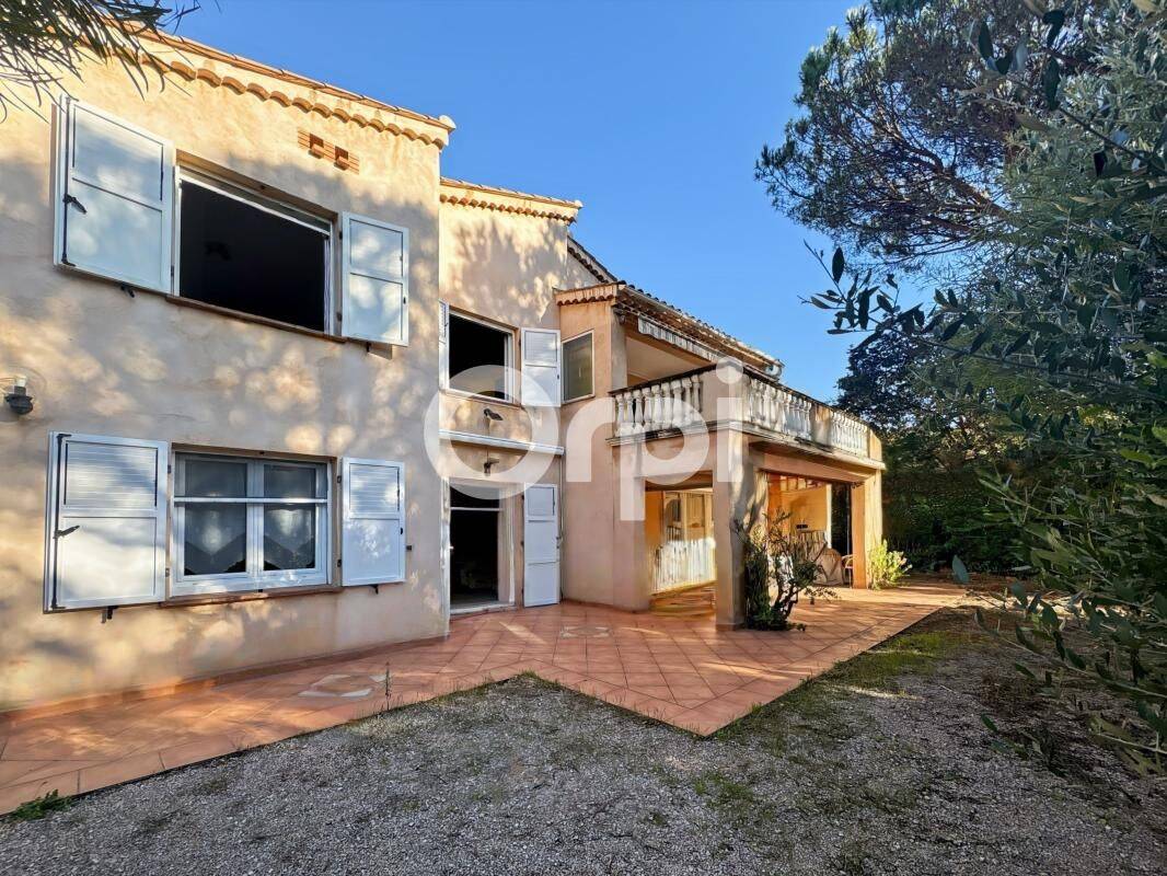 Maison 6 pièces 148 m² · à La Croix-Valmer · 148,2 m² · 750 000 €
