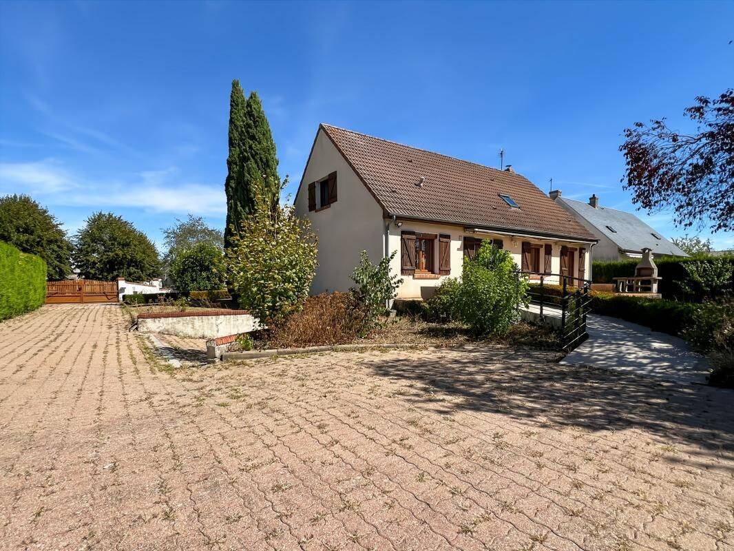 Maison 5 pièces 134 m² · à Patay · 134 m² · 371 000 €