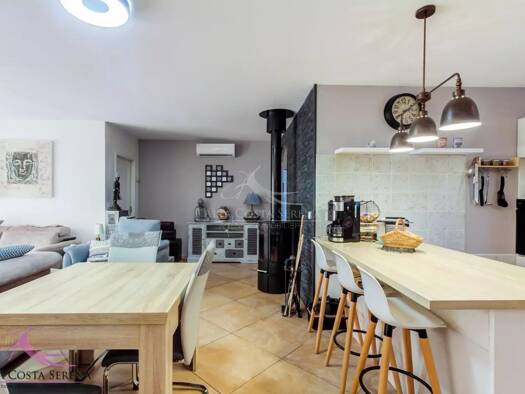 Maison à vendre 430 000 € 5 pièces 3 chambres 126 m² Solaro 20240