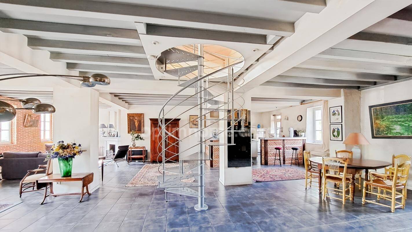 Maison 7 pièces 208 m² · à Salies-de-Béarn · 208 m² · 360 000 €