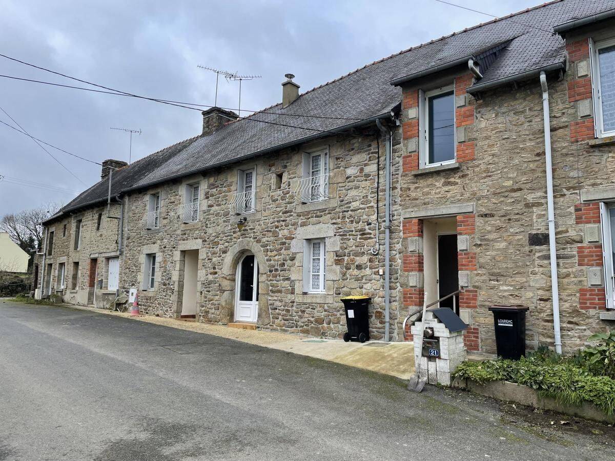 Maison 9 pièces 168 m² · à Plumieux · 167,6 m² · 141 000 €