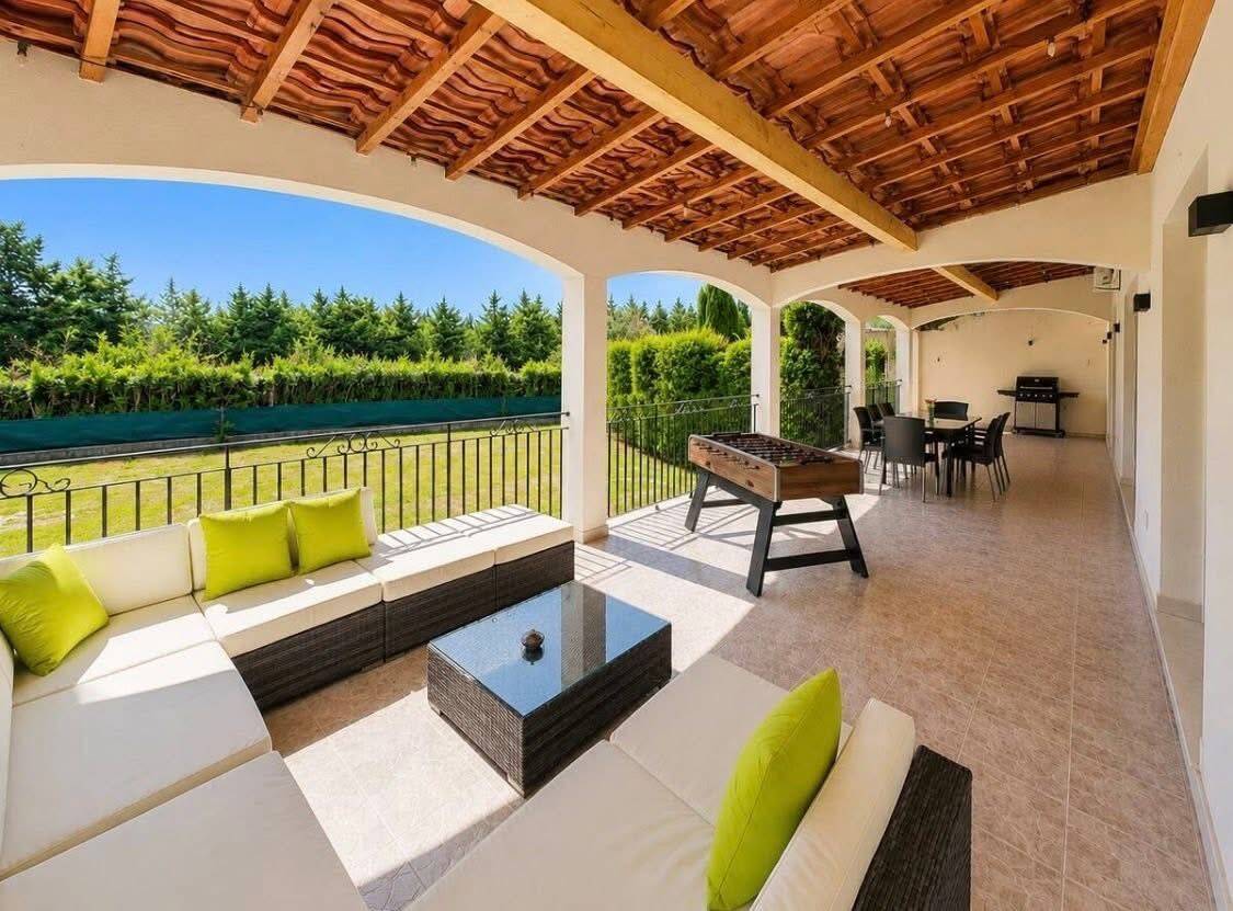 Maison 7 pièces 154 m² · à Aix-en-Provence · 154 m² · 4 020 €/mois
