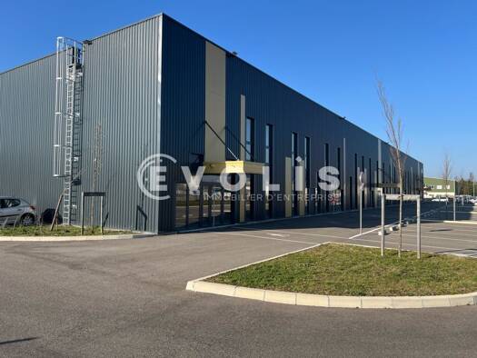 Local d'activités à louer 17 073 € 2 227 m² d'espace de stockage divisible Les-Armieres le Mas de la-Raz Villefontaine 38090