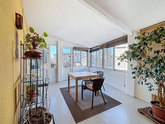 Appartement à vendre 174 900 € 3 pièces 2 chambres 56 m² Étage 1/1 La Burliere Luquece Manosque 04100