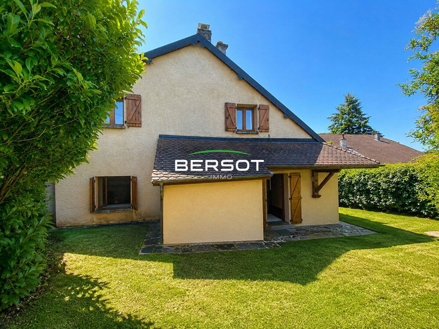 Maison 8 pièces 121 m² · à Rougemont · 121 m² · 131 000 €
