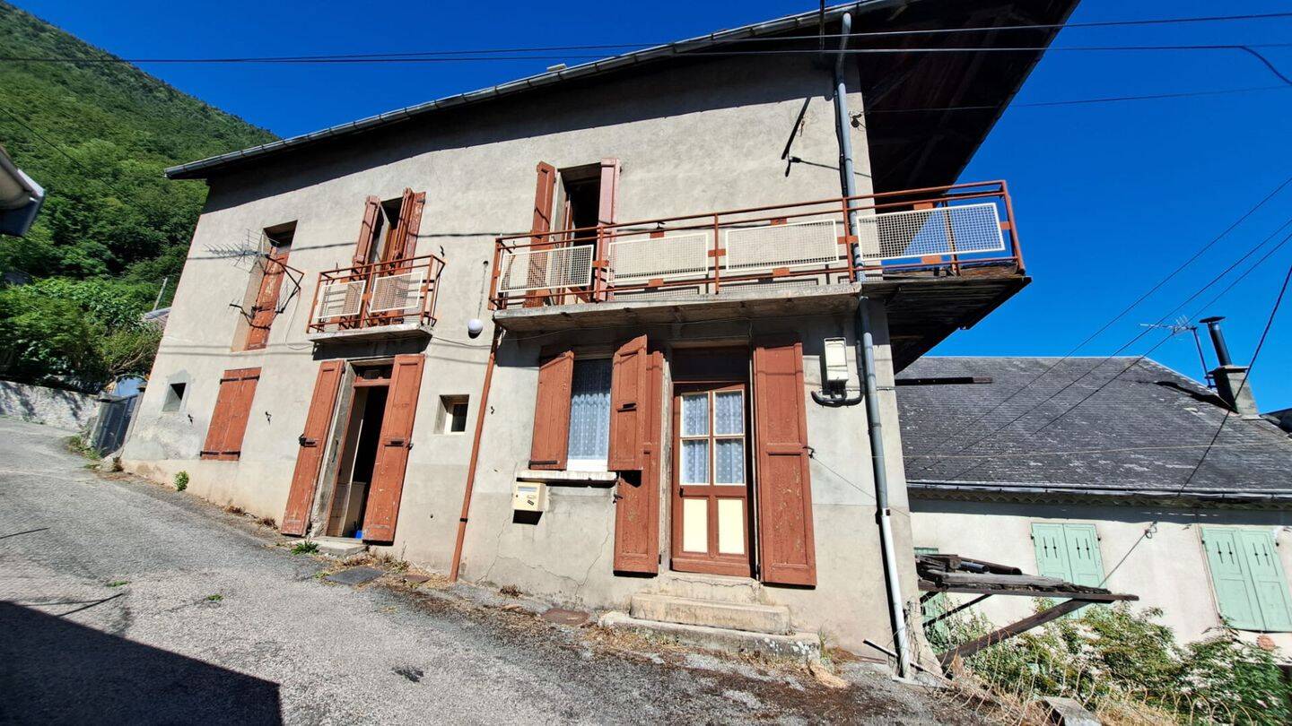 Maison 4 pièces 66 m² · à La Motte-Saint-Martin · 66 m² · 60 000 €