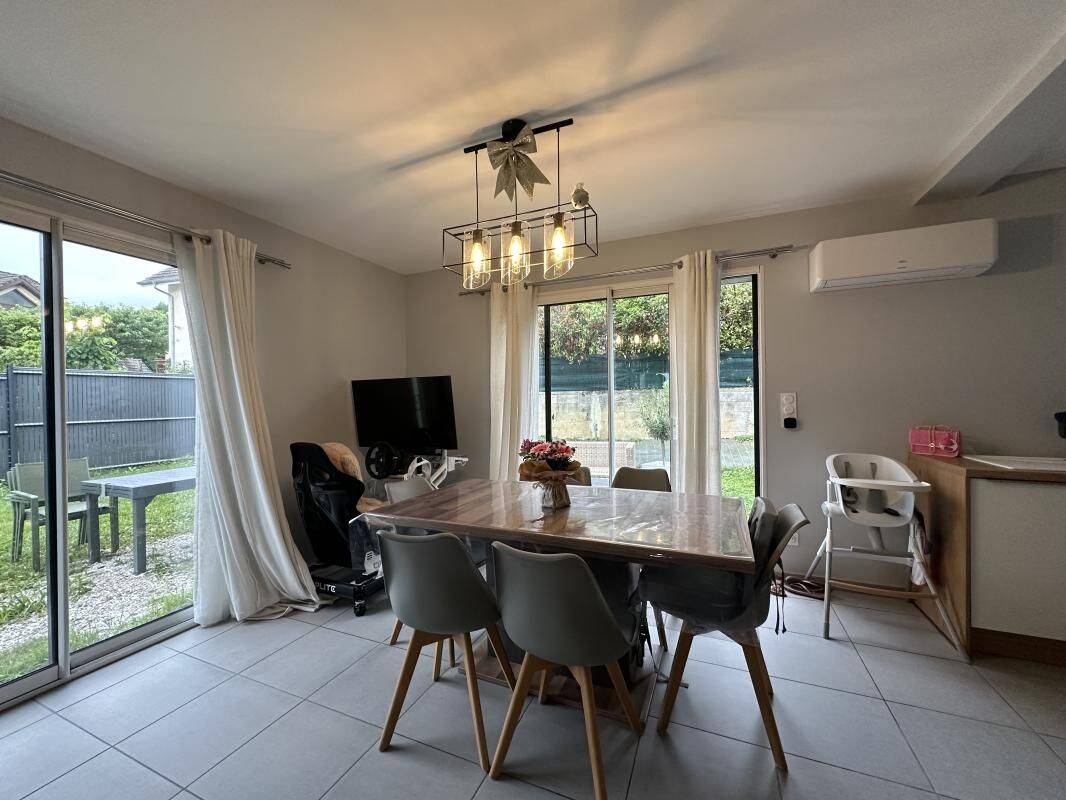 Maison 5 pièces 107 m² · à Chambéry · 107 m² · 1 800 €